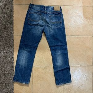 American Eagle 32x30 Relaxed Jeans